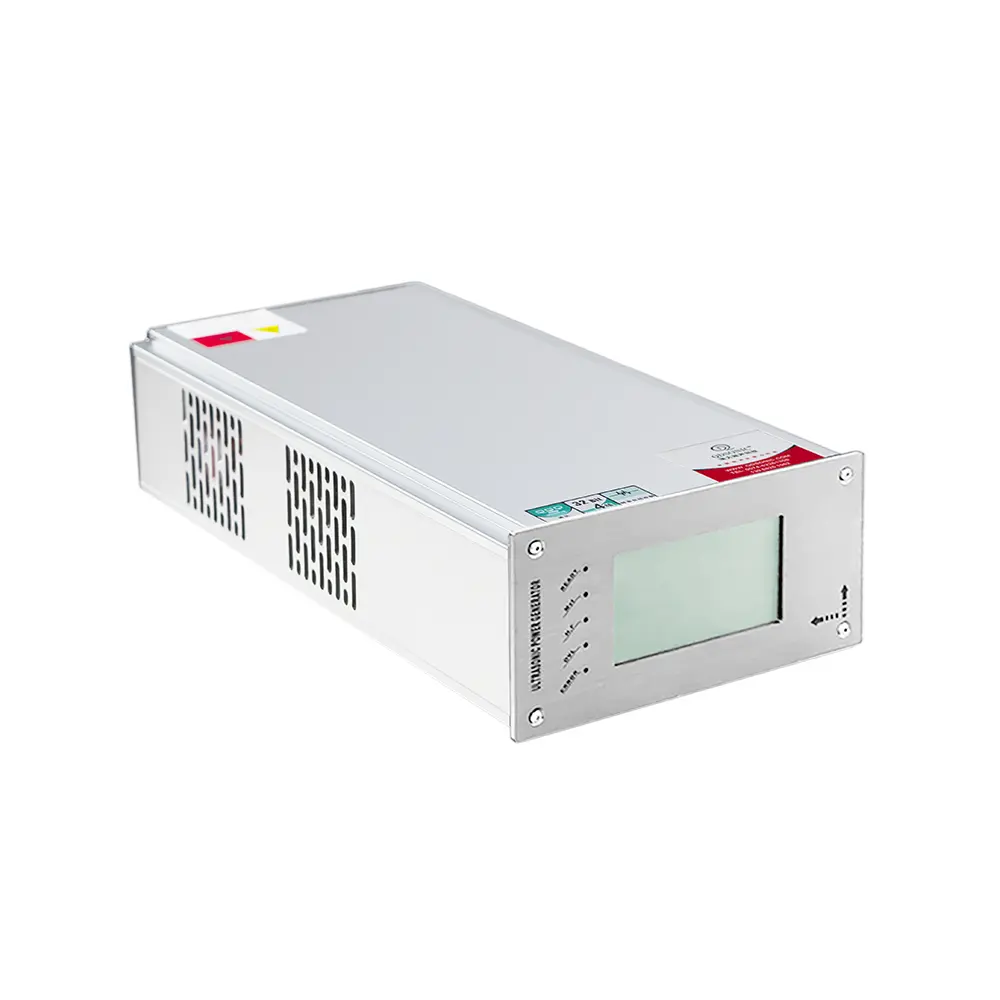 Digital ultrasonic power generator of automatic frequency tracking and locking